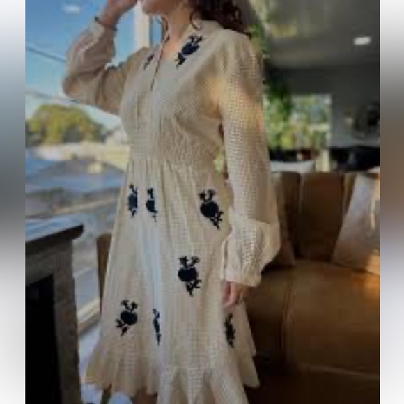 Anthropologie Hemant & Nandita embroidered eyelet V-neck dress 8 - Picture 3 of 7